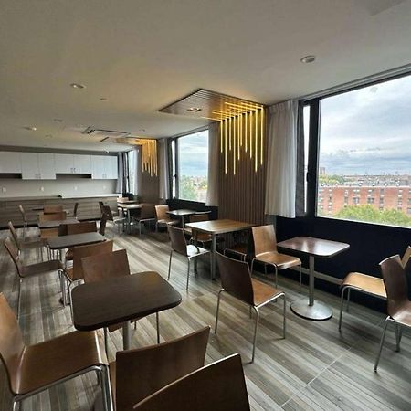Days Inn By Wyndham Brooklyn Eastern Parkway Ню Йорк Екстериор снимка