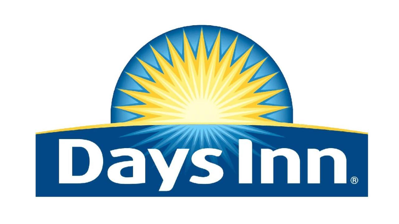 Days Inn By Wyndham Brooklyn Eastern Parkway Ню Йорк Екстериор снимка
